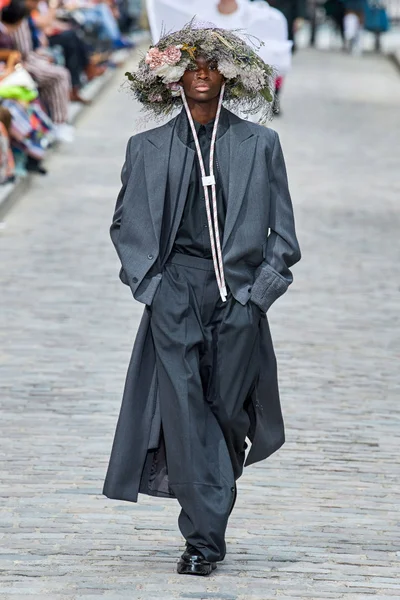 Look 46